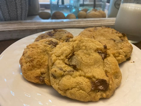 12 Homemade Brown Butter Chocolate Chip Cookies